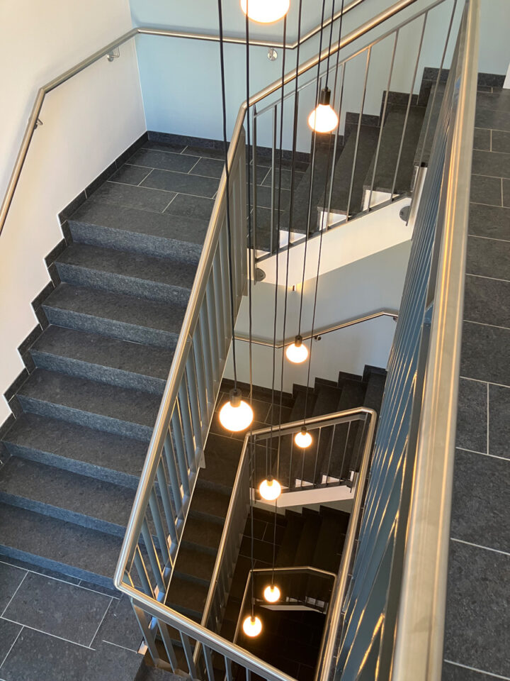 Wohnen in der Stadt - Mehrfamilienhaus -Treppe