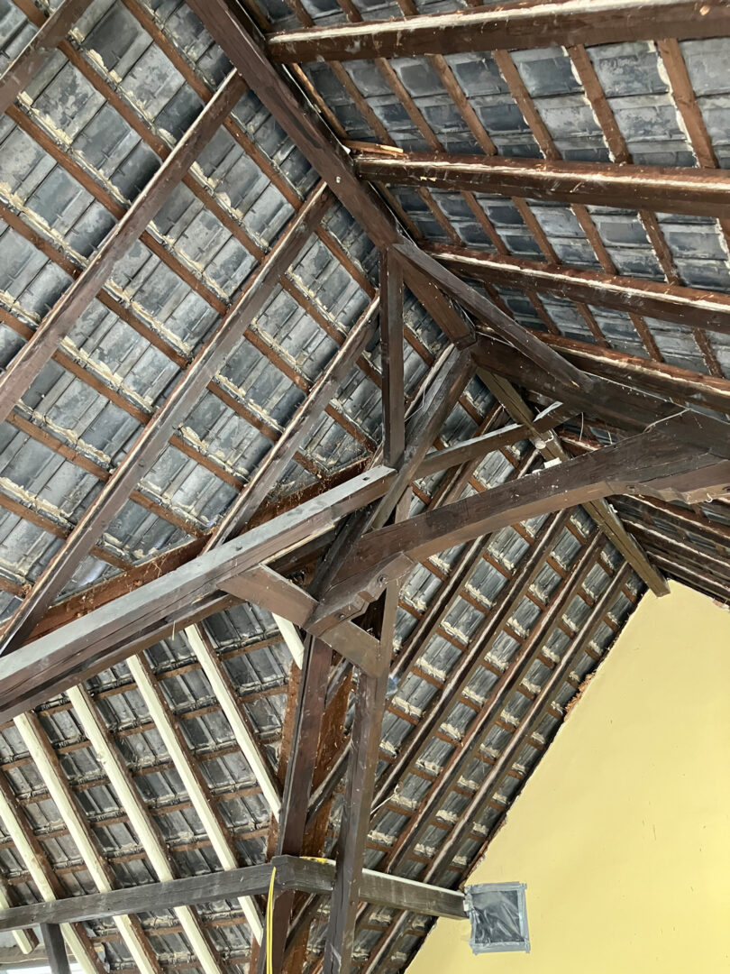 Schreinerei-Wiederaufbau - Holzaufbau